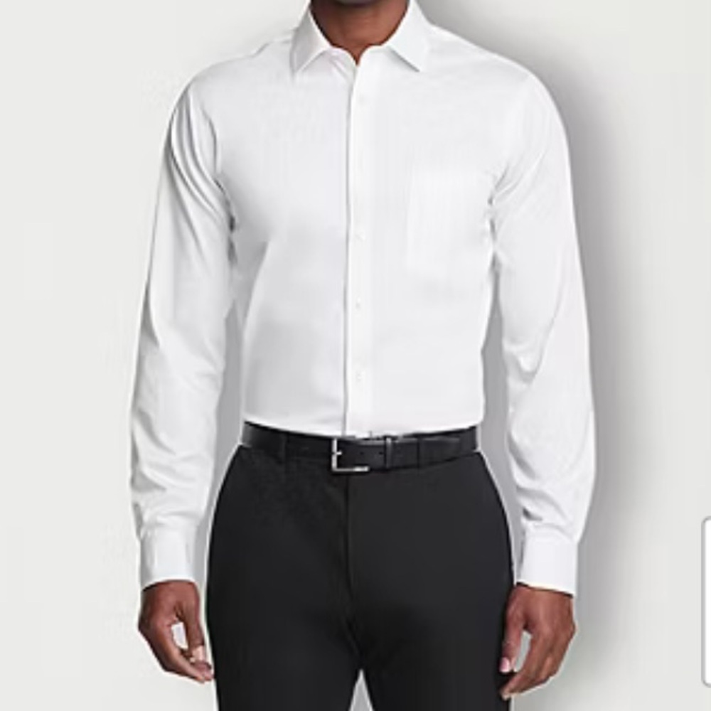 New with tags, Van Heusen Crisp White Dress Shirt, 16-16 1/2 neck, 32/33 sleeves